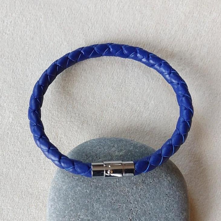 Bracelet Acier et Cuir tressé bleu électrique 6 mm